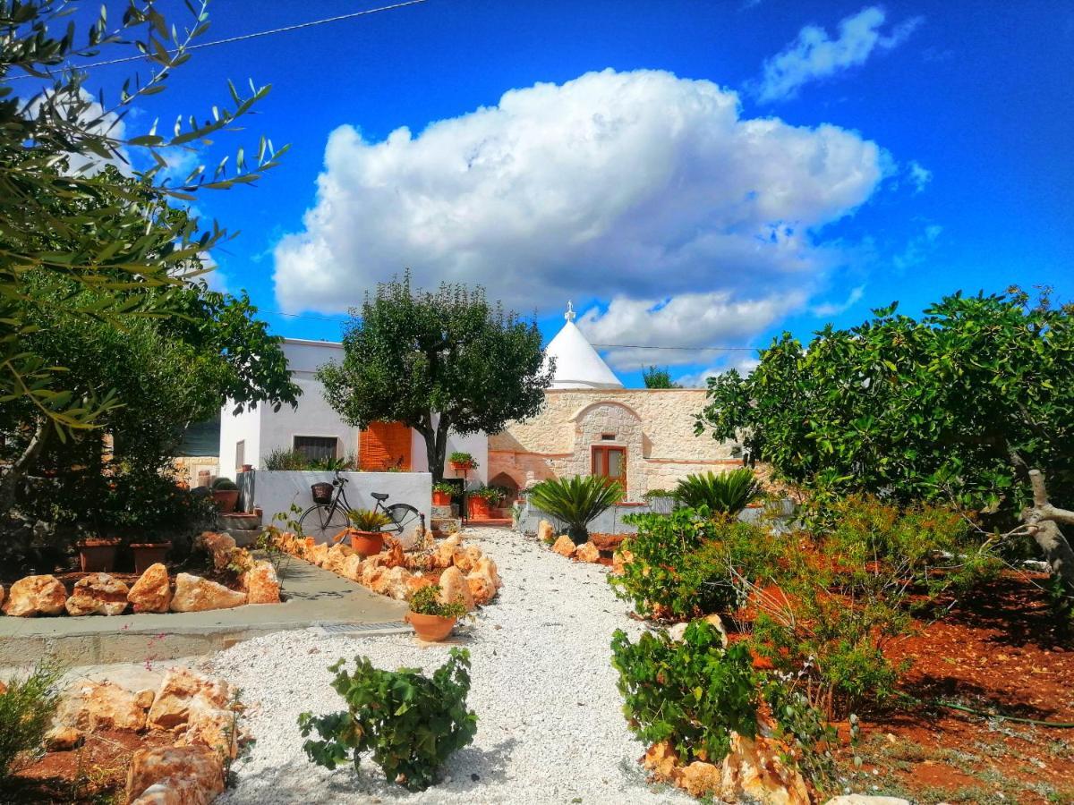 Гостьовий будинок Trullo Il Melograno Остуні Екстер'єр фото