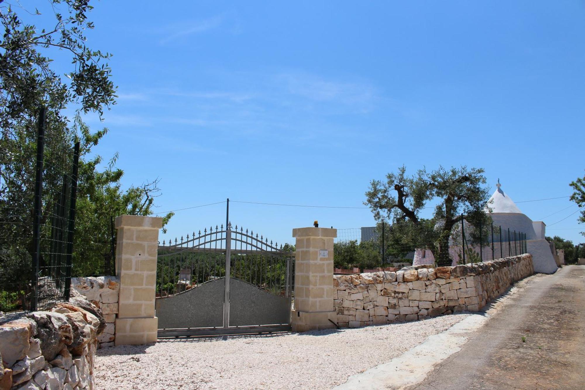 Гостьовий будинок Trullo Il Melograno Остуні Екстер'єр фото